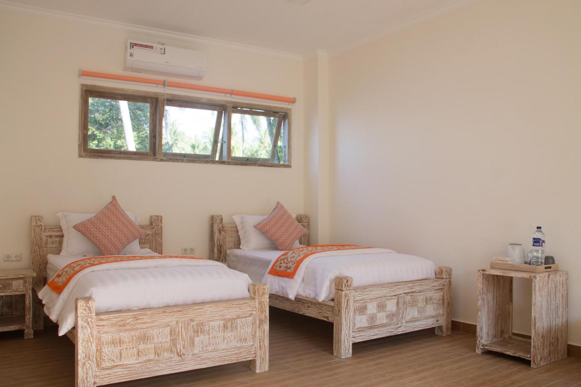 Bondalem Beach Club Tejakula Bilik gambar